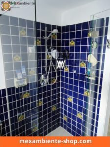 Badezimmer mit Mexiko Fliesen in Blau