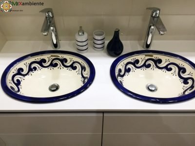 <p>Handbemalte Waschbecken mit schlichtem Muster aus Mexiko Modell: OLA AZUL von Mexambiente</p>
